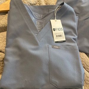Brand new figs caterina one pocket.  Size medium and jogger size large